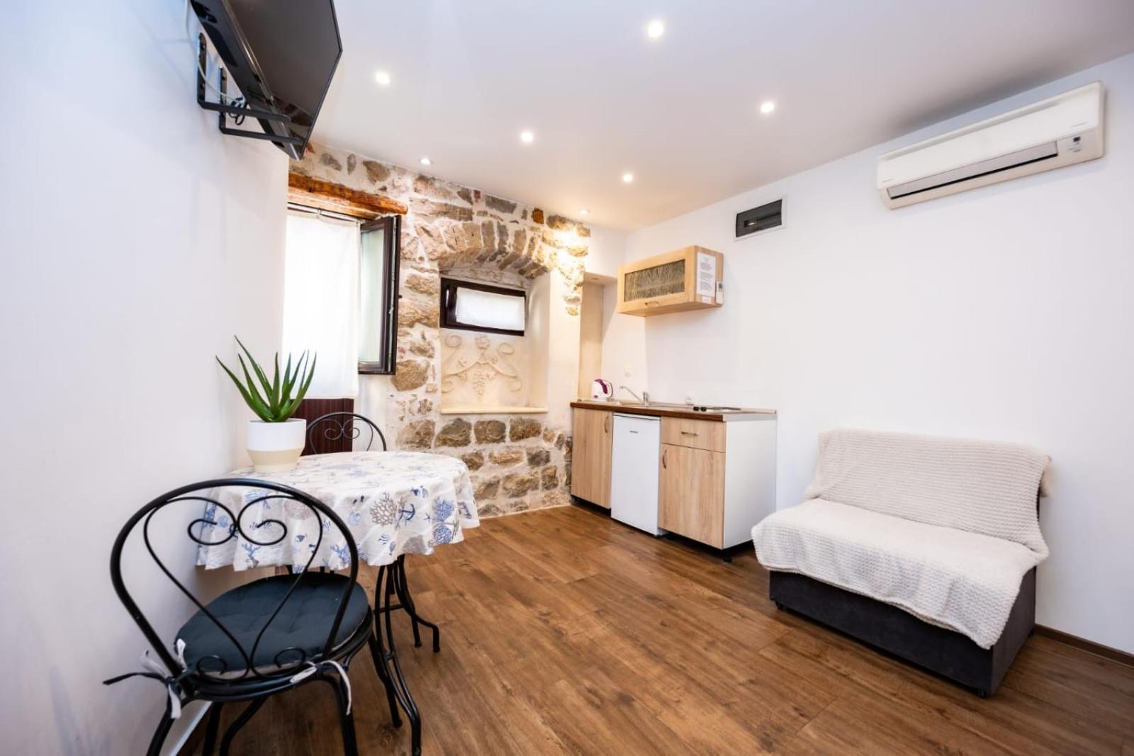 New Rustic Apartments Tonko Split Dış mekan fotoğraf